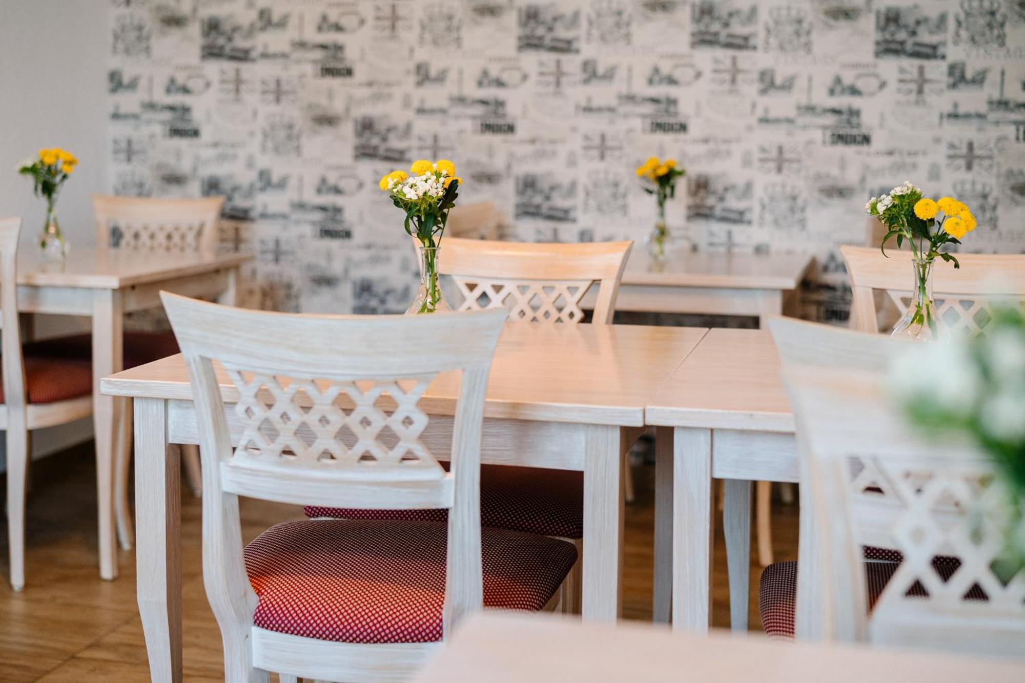 Gaestehaus Am Flughafen Düsseldorf